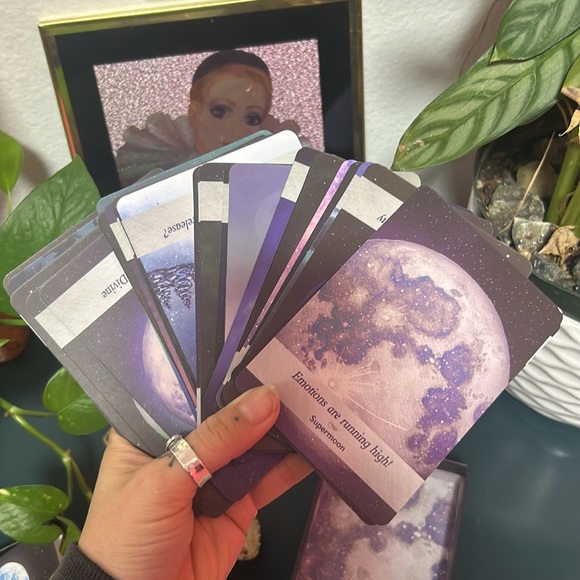 Oracle Cards - Picture 4 of 4